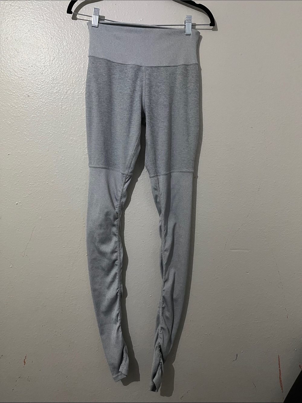 Alo High Waist Goddess Leggings - Picture 2 of 8